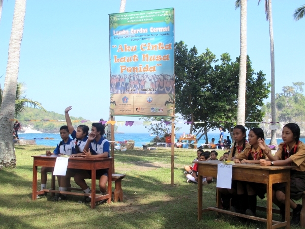 Coral Triangle Day Marked with Series of Activities Raising Awareness Against Plastic Waste in Nusa Penida