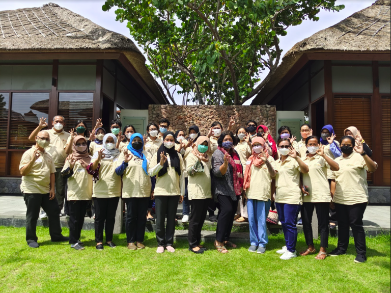 Strengthening Women Leadership in Marine Conservation