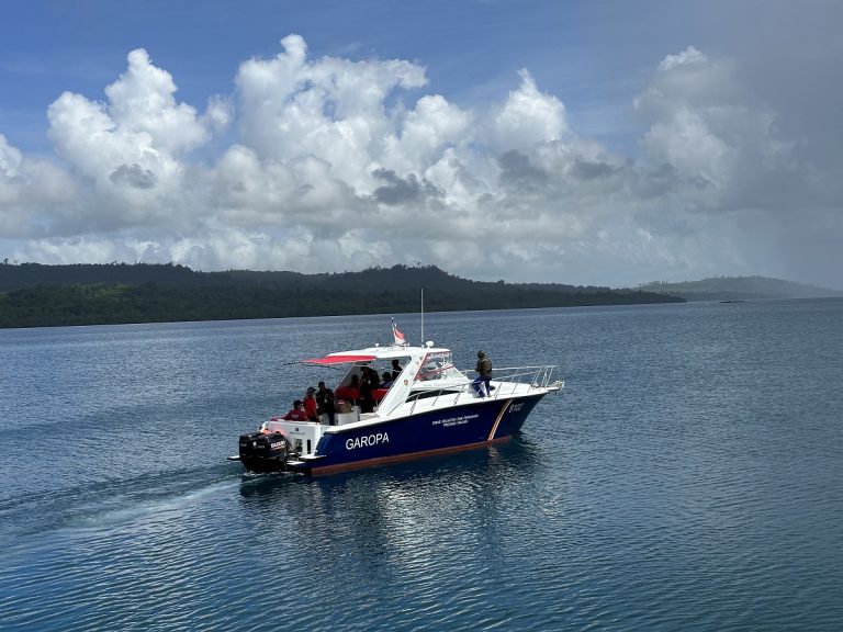 Collaborative Resource Use Monitoring in the Lease Islands MPA