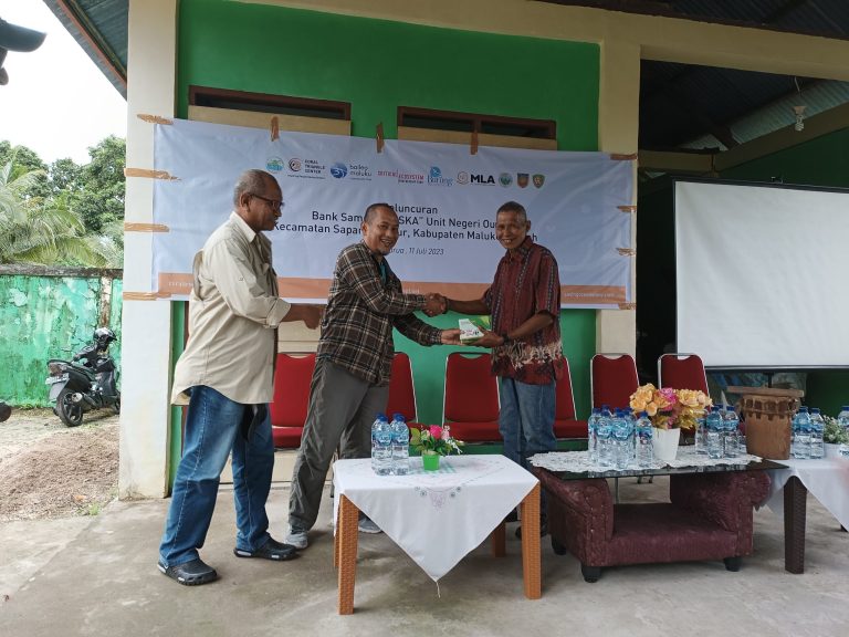 A Step Forward in Waste Management: Establishing ‘Bank Sampah’ on Lease Islands MPA