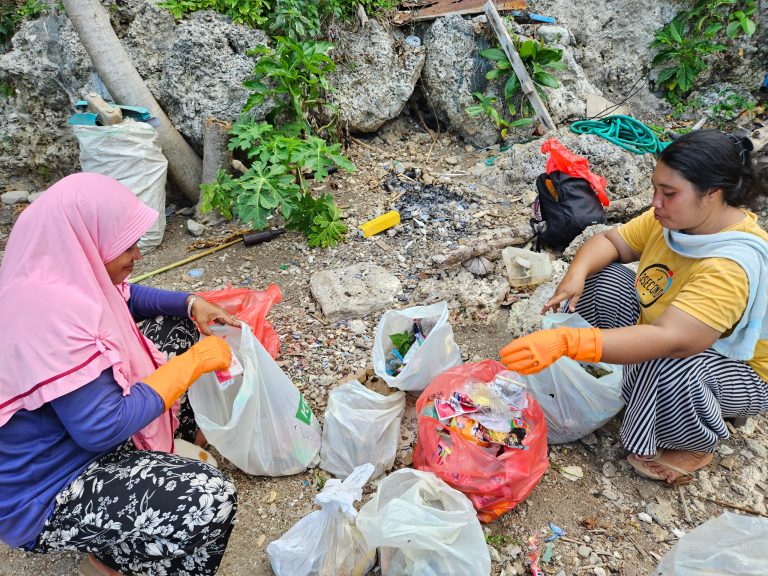 Strengthening Women’s Voices on Waste Management in Ay-Rhun Islands Marine Protected Area (MPA)